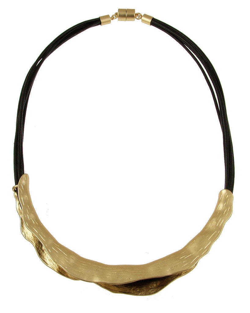 Etched Horizon Necklace - Matte Gold