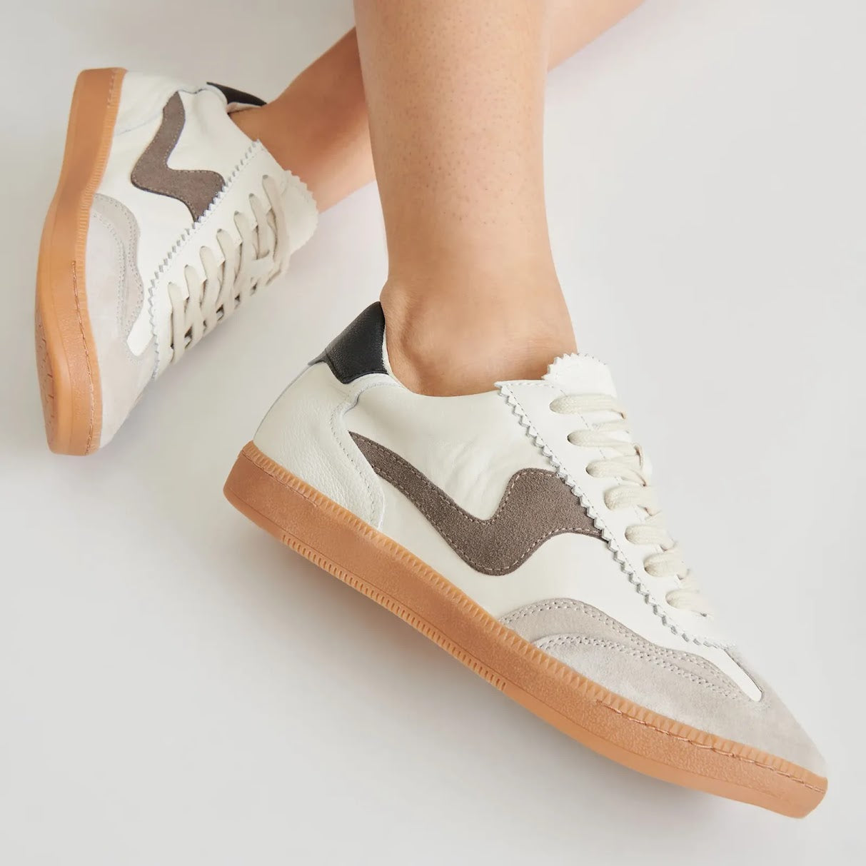 Notice Sneaker - White /Grey