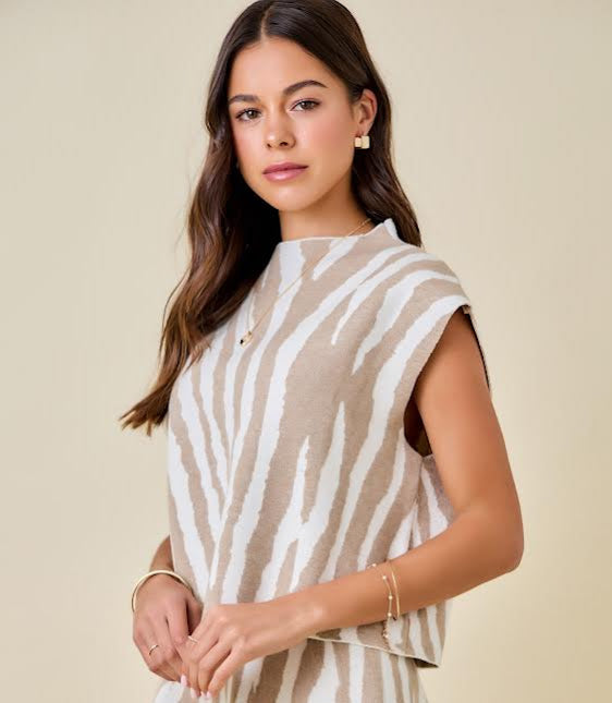 Fun Boxy Sweater - Ivory Tan