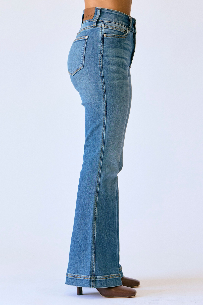 PETITE: Judy Blue HW Flare Jean - Medium Wash