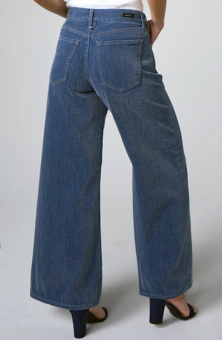 Dreamer HR Relaxed Wide Leg Jeans - Dream State
