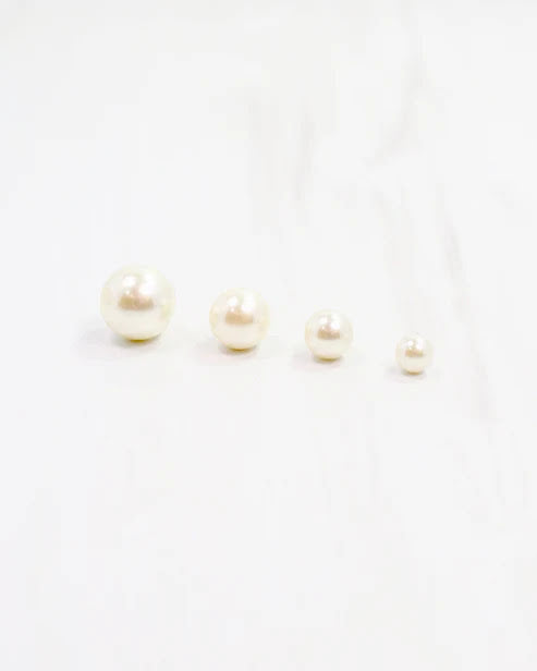 Britt Pearl Stud Set - Pearl