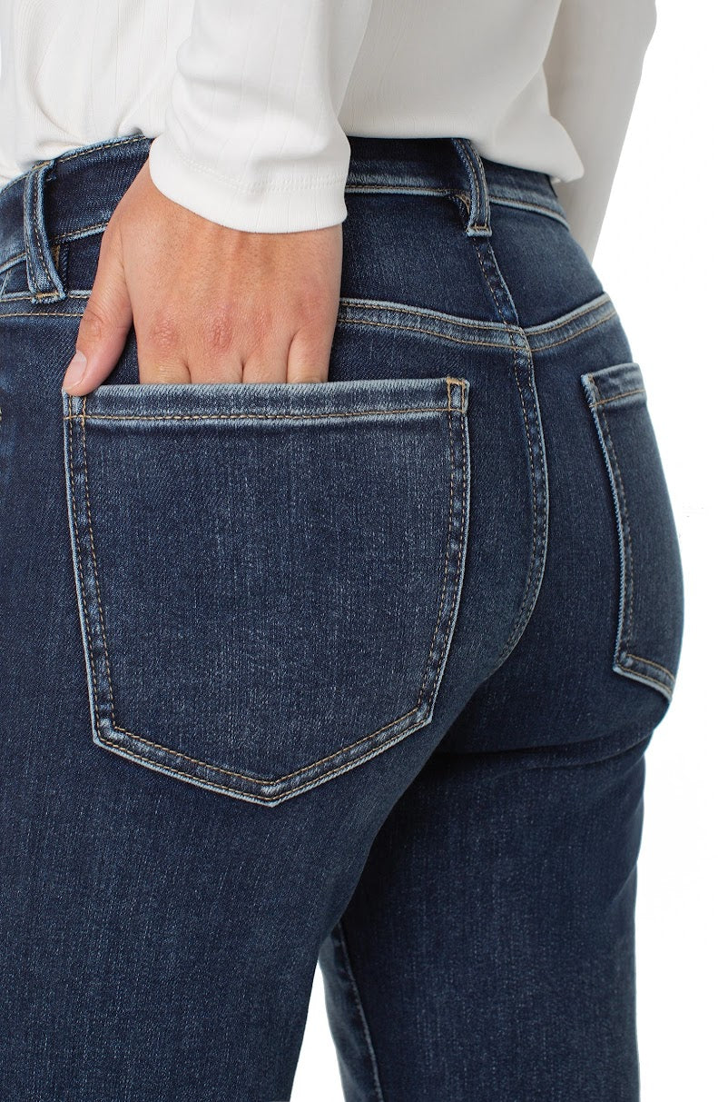 Liv Relaxed Skinny Jeans - Wells