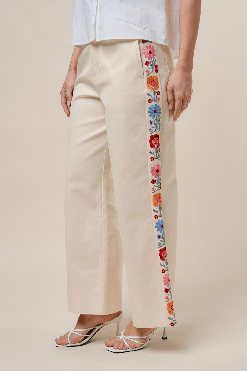 Touch of Fun Pant - Cream