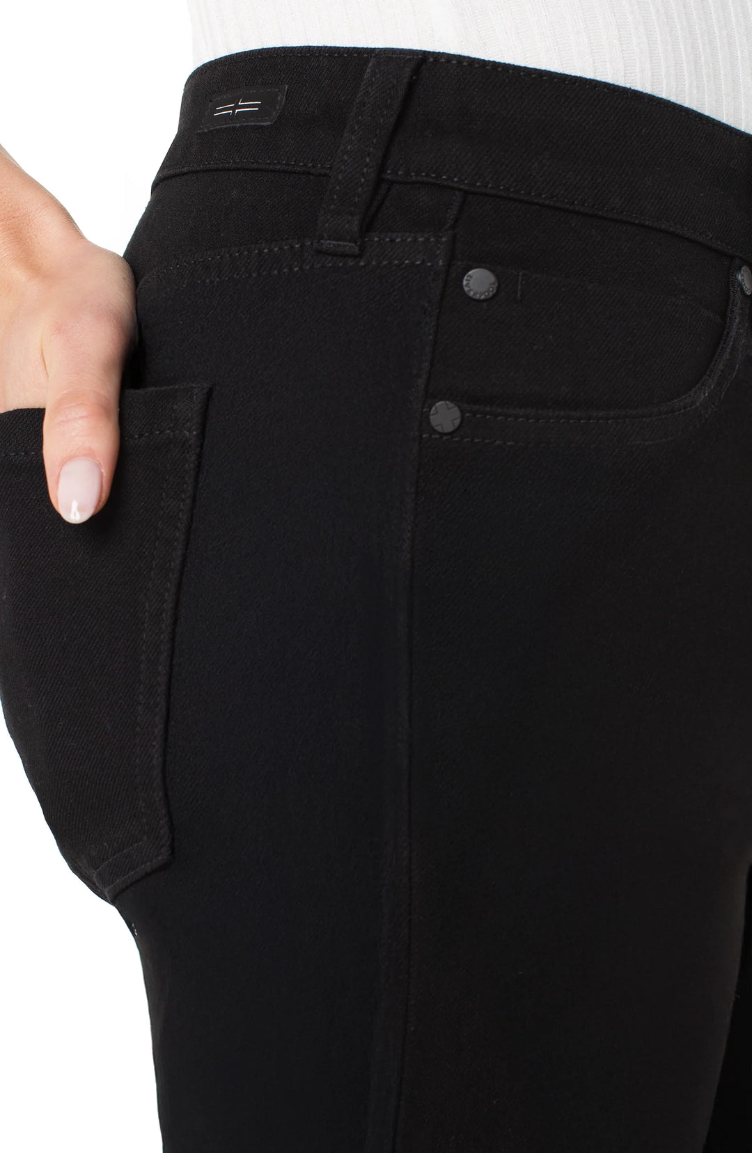 Liv Relaxed Skinny Jean - Black