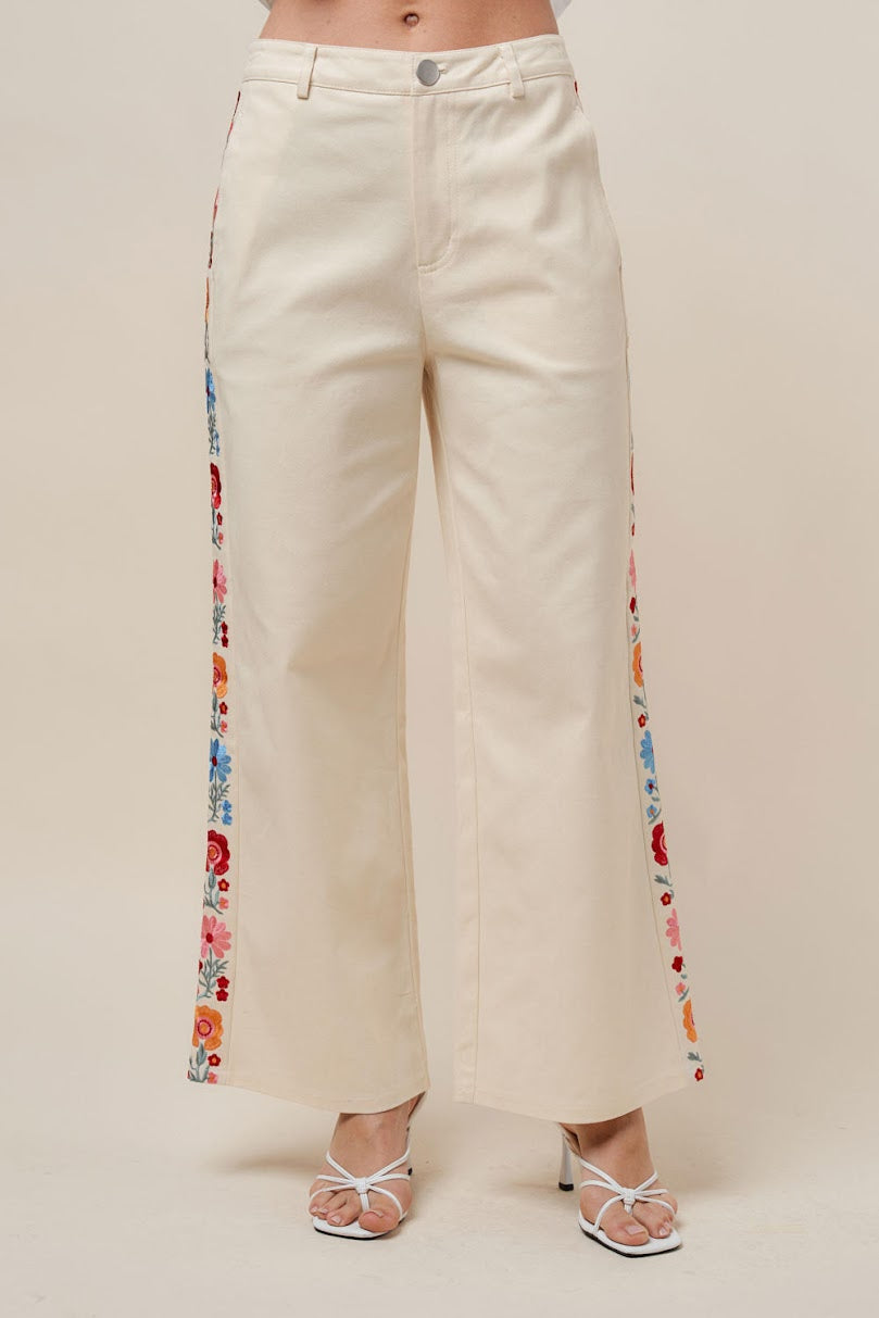 Touch of Fun Pant - Cream